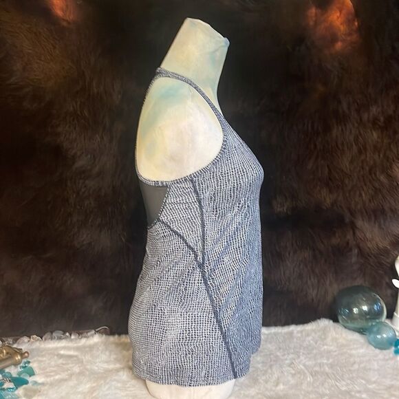 Lululemon tank top 6 (5365) - Picture 3 of 7